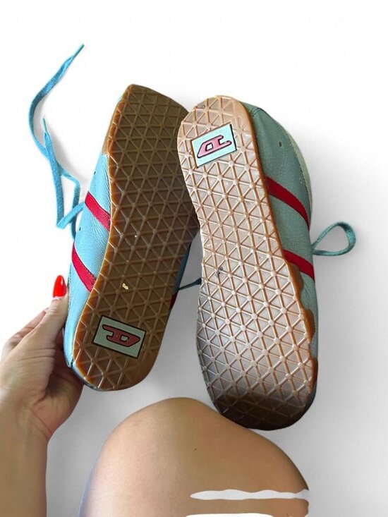 Diesel vintage Diesel Evelyn Y2K sneakers in a baby blue and red color size 10 main image 5